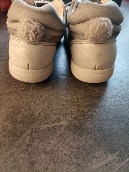 Trzewiki adidas Clarks rozmiar 27 27,5 rzepy skórzane szare srebrne