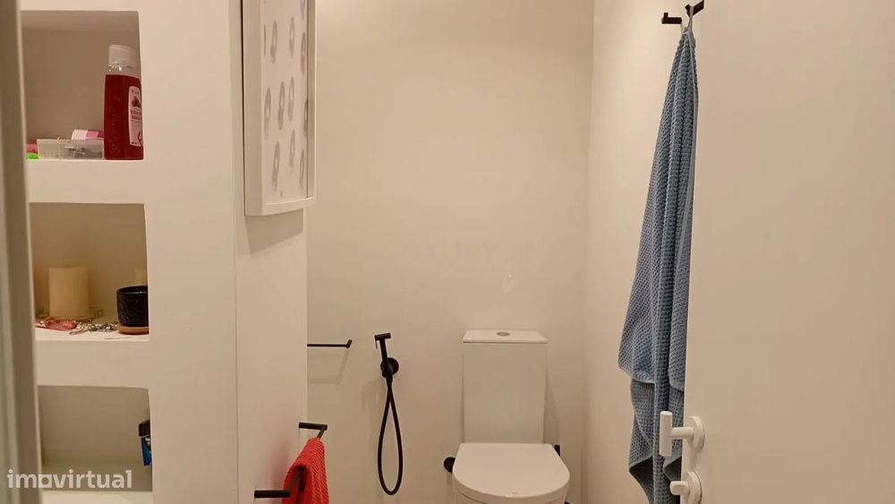 T2 - Oportunidade em Beja: Apartamento Totalmente Remodelado no 6º And