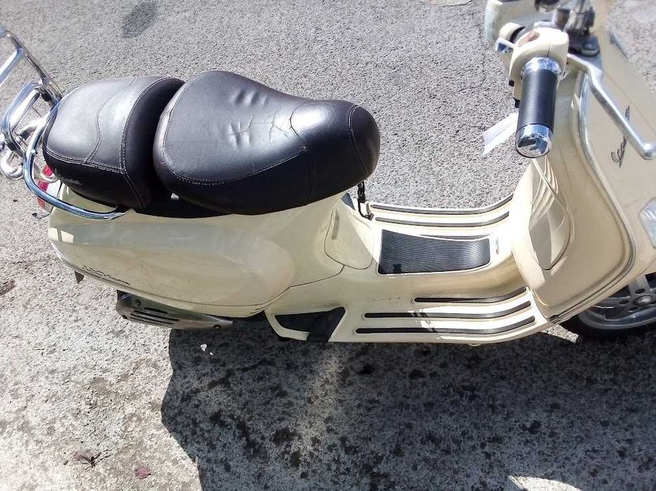 Vende-se Vespa Scootter 125