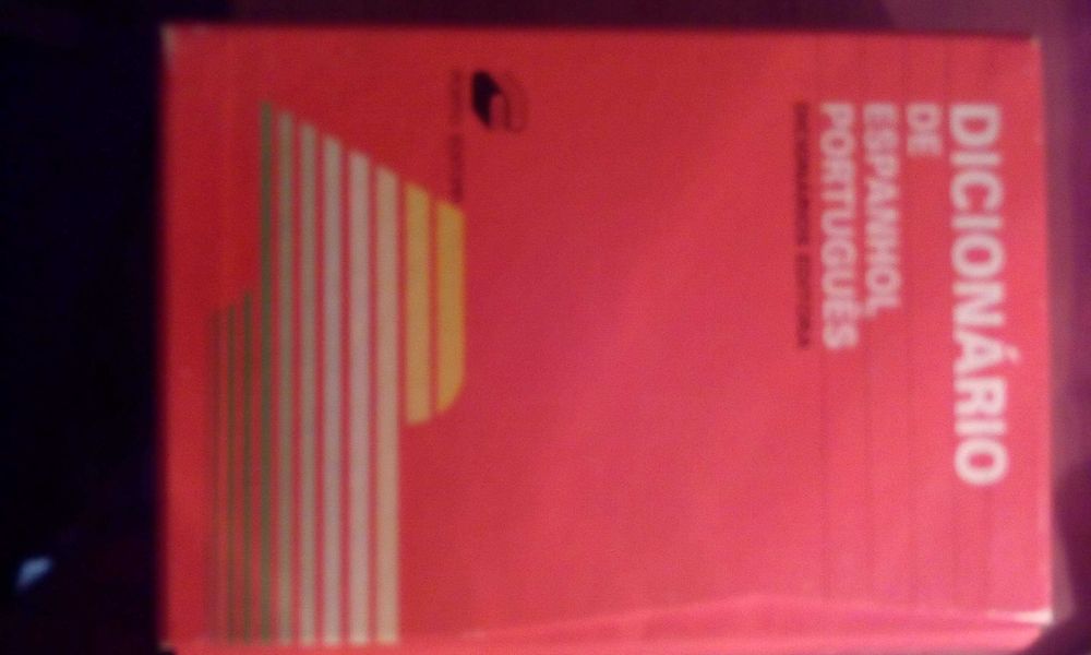 Dicionários diversos: Espanhol, Francês, Português