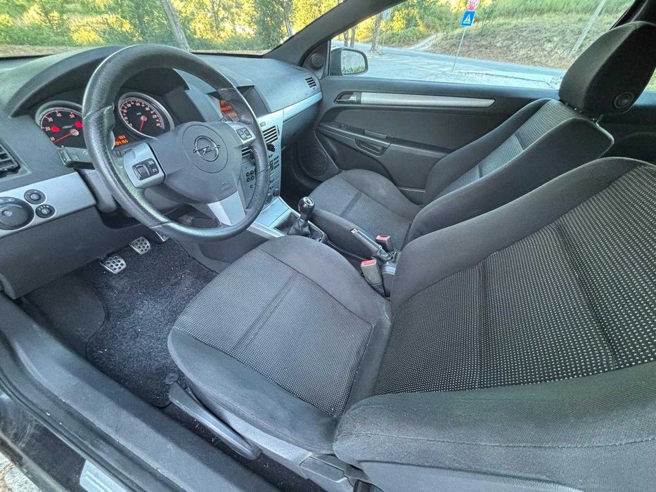 Opel Astra GTC 1.4 16V 90CV Gasolina de 2008 5 Lugares