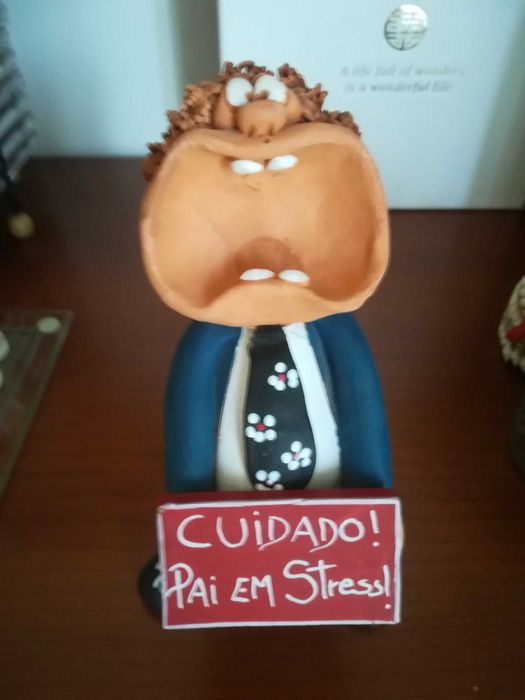 DIA DO PAI Figura Engraçada do Pai em Argila