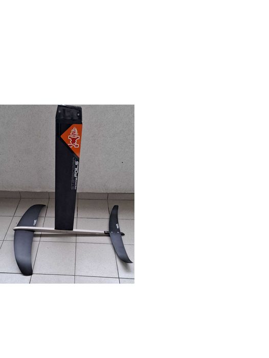 Sprzedam foil Starboard freeride 1100.