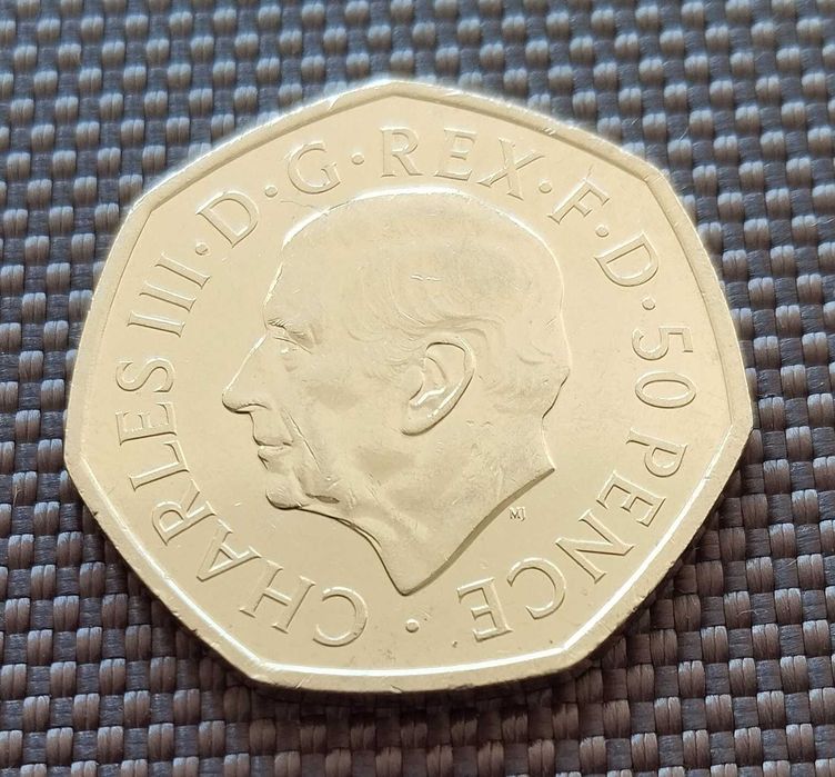 Первая монета с изображением Карла III: 400 грн. - Колекціонування ...