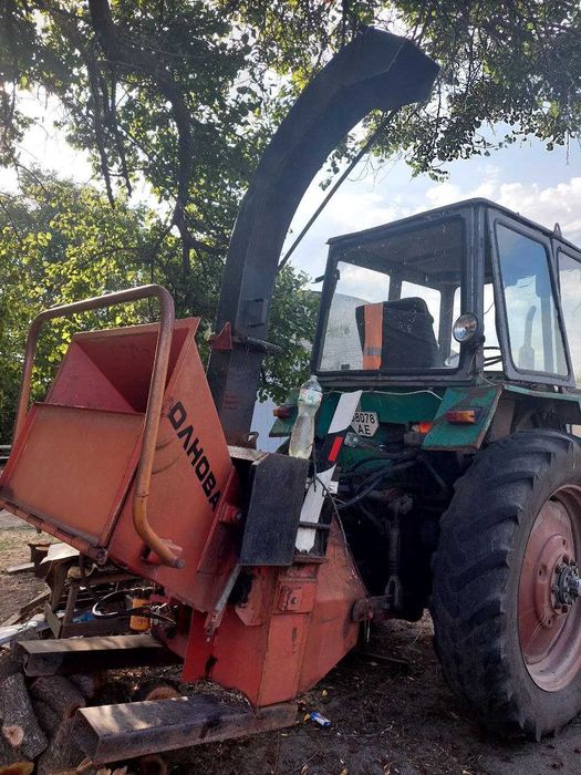 трактор ЮМЗ-6 с дробилкой ОЛНОВА