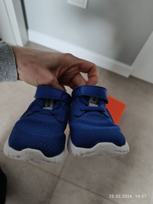 Buty adidasy siatka 22 (14 cm)