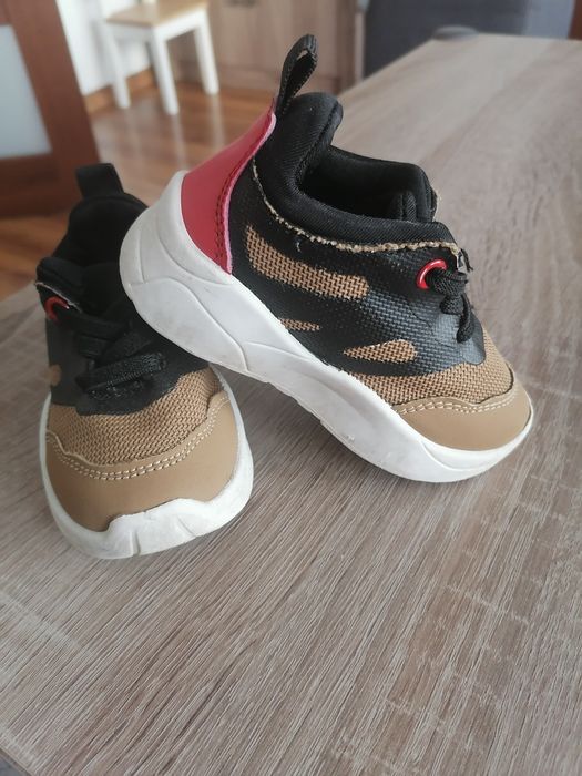 Adidasy chłopięce, rozmiar 23