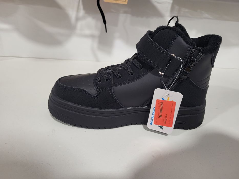 Зимові підліткові кросівки(розпродаж)