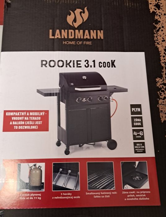 Grill ogrodowy gazowy.