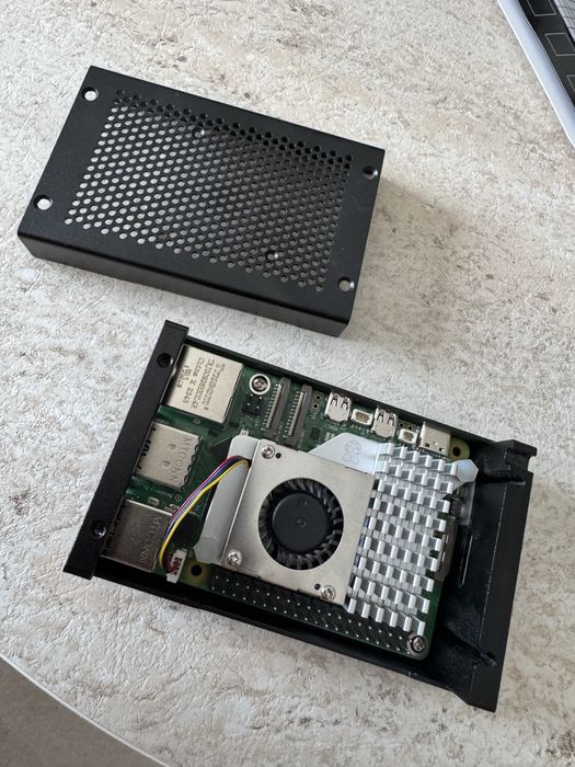 Raspberry Pi 5 8gb Ram c/ Case e Active Cooler