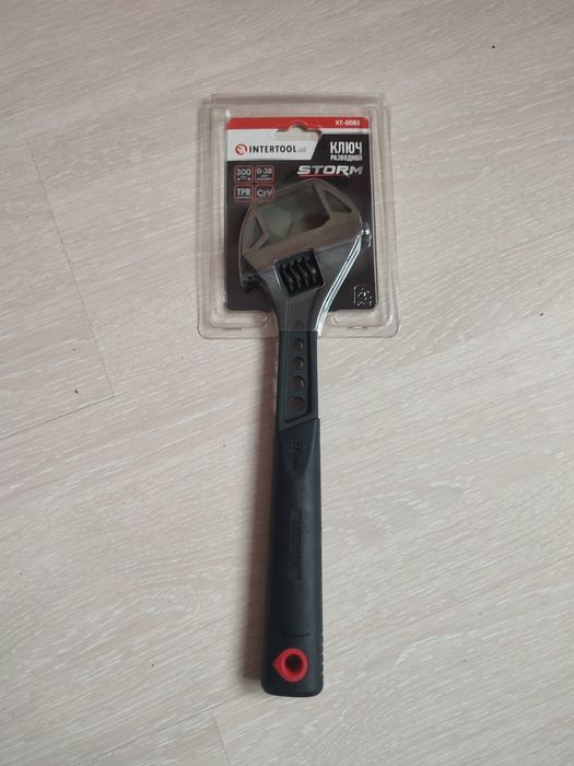 Ключ разводной кованный 150. 200 .250. 300  Cr-V STORM INTERTOOL