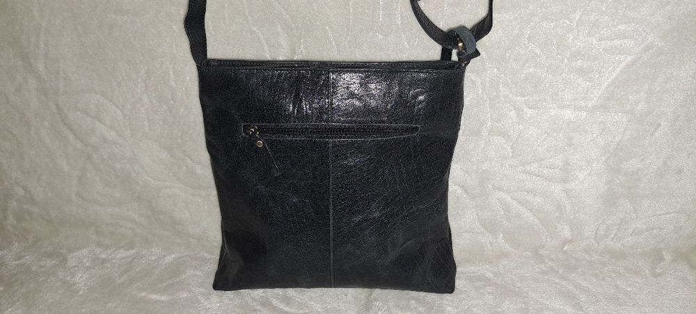 Skórzana, czarna torebka Taurus- skóra naturalna