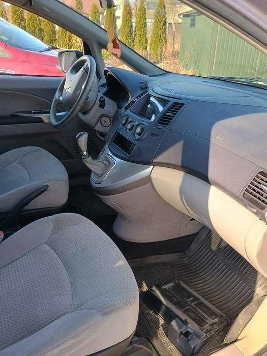 Mitsubishi Grandis