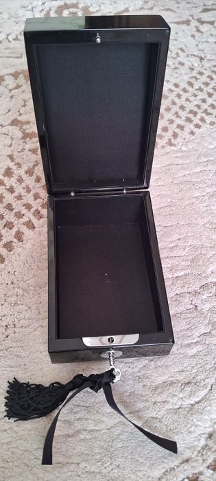 Шкатулка новая продам
