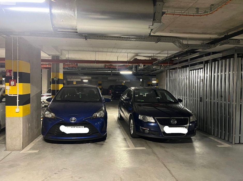 Sprzedam miejsce parkingowe Jaktorowska 5.