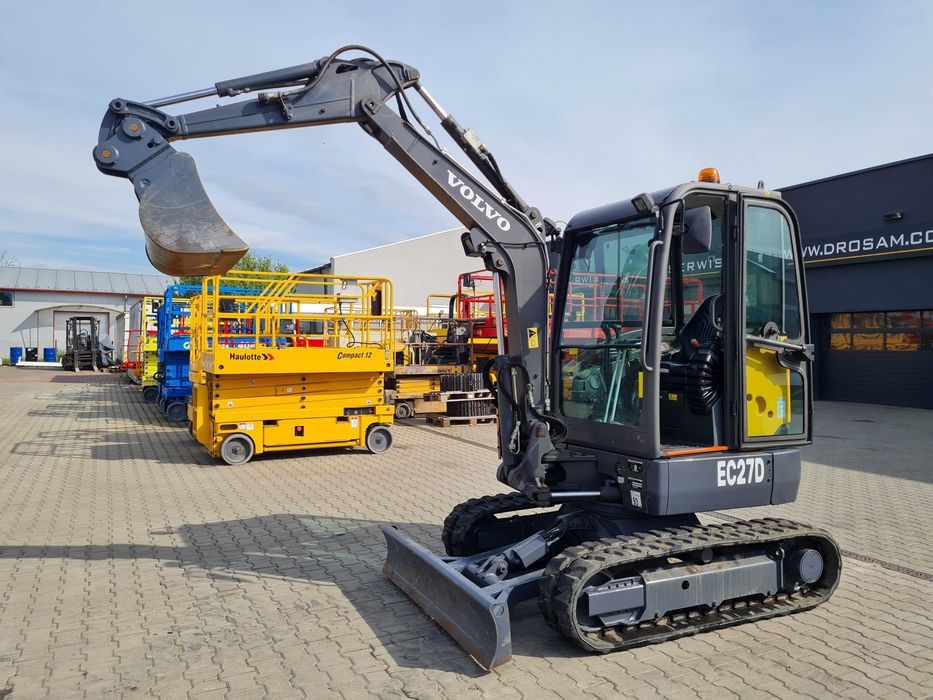 Minikoparka VOLVO EC27D, rok 2018