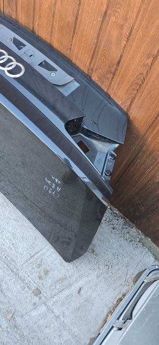 Klapa bagażnika Audi A8 D4