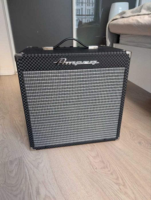 Комбо підсилювач для бас-гітари Ampeg Rocket Bass RB-108
