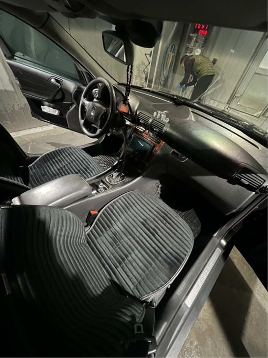 Продам мерседес 2.2 tdi