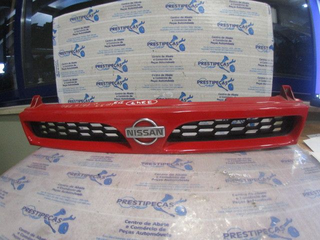 Grelha do Pára-Choques da Frente NISSAN Sunny III Liftback (N14)