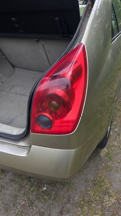 Lampa Prawa Tył Nissan Primera P12 2003r. Hatchback.