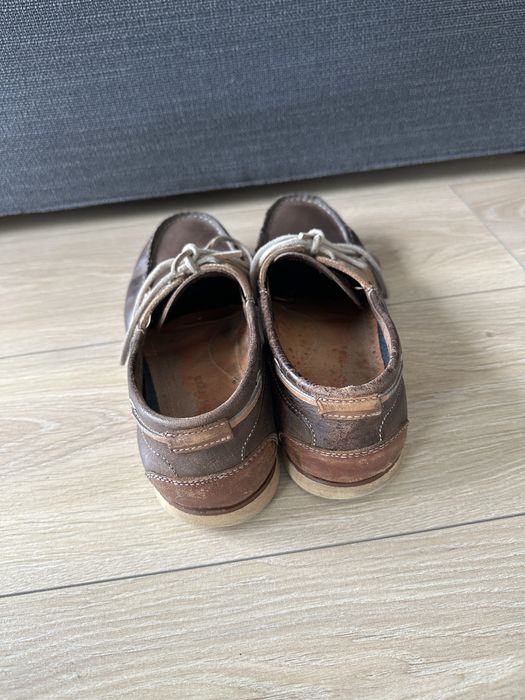 Sapatos de vela elegantes