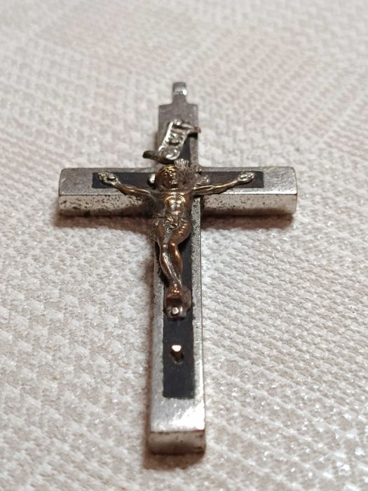 Pingente de Crucifixo Católico Antigo
