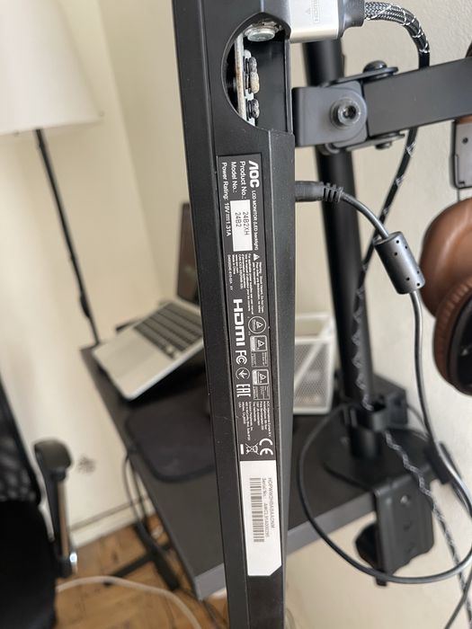 Monitor AOC com entrada HDMI e VGA