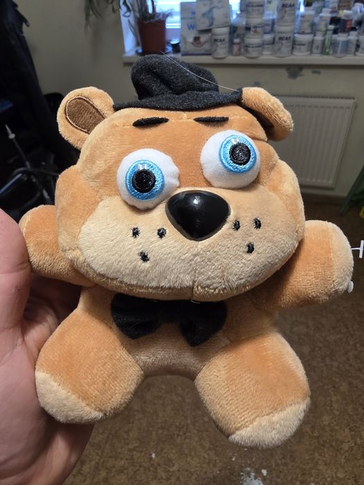 Brązowy miś fnaf freddy