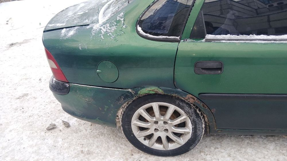 Продам Опель вектра б на ходу