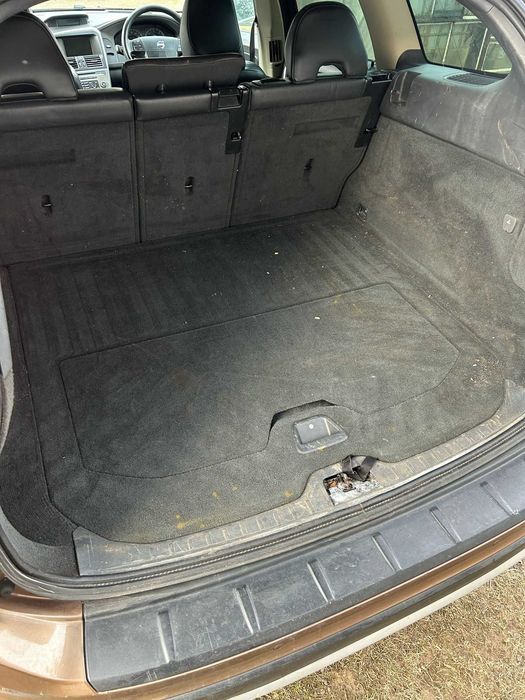 Podłoga bagażnika wykładzina schowek Volvo XC60 I