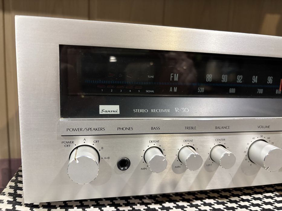 Amplituner Sansui  R-30