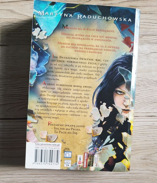 Szamanka od umarlaków M. Raduchowska