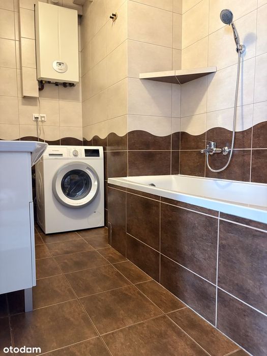 Mieszkanie dwupokojowe z balkonem i miejscem w hali. Super lokalizacja