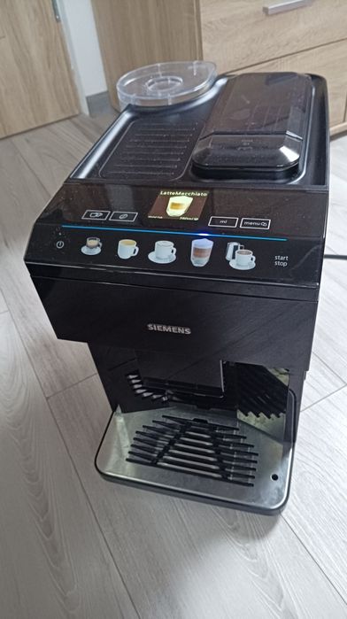 Ekspres do kawy ciśnieniowy Siemens EQ500 do naprawy zacięty zaparzacz