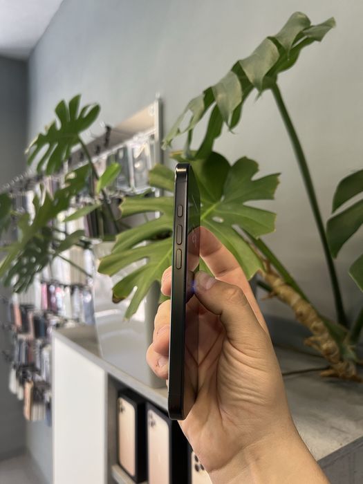 iPhone 16 Pro 256GB Black Titanium Unlock від магазину