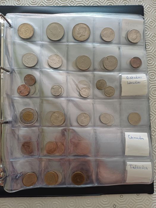 Mais de 100 moedas estrangeiras