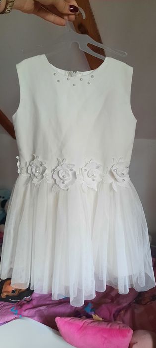 Sukienka dziewczęca biała ecru 92 na 98, małe 98.