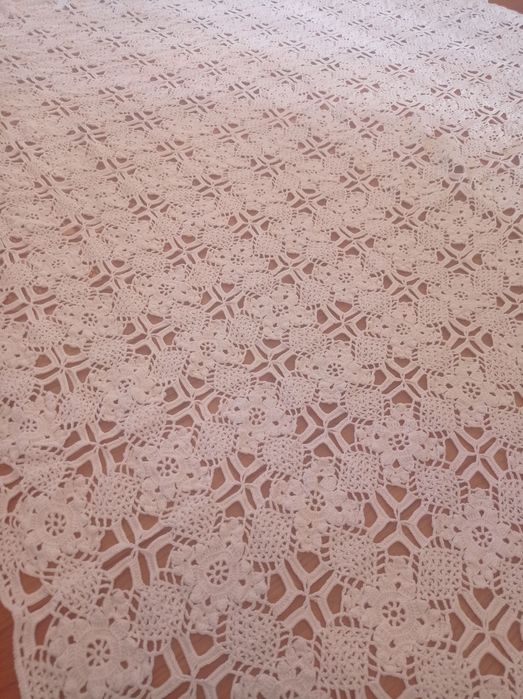 Toalha de mesa em crochê