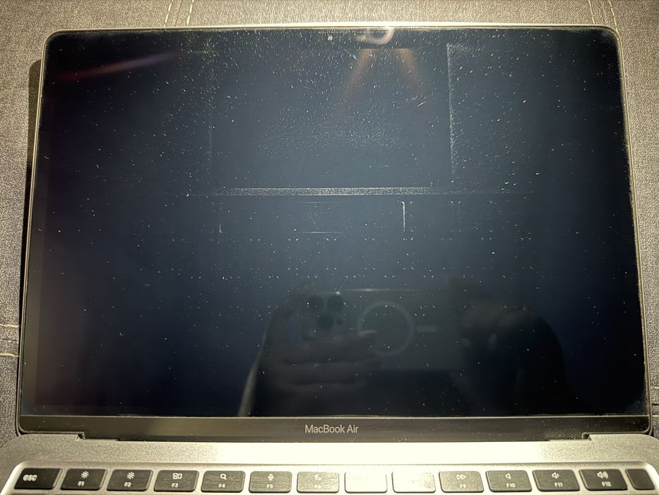 MacBook Air 13 M1 8ГБ 256 ГБ 2020 год