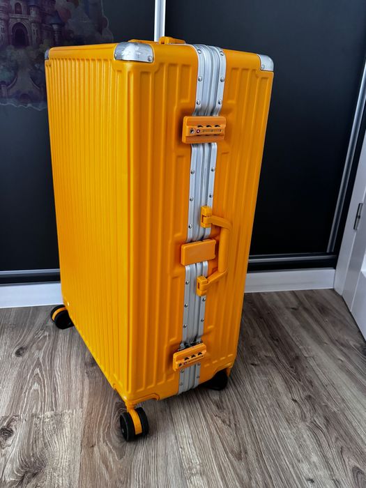 ANYZIP Lekka twarda walizka PC+ABS XL 28” 49x29x74 H cm 90 L TSA x2 alu