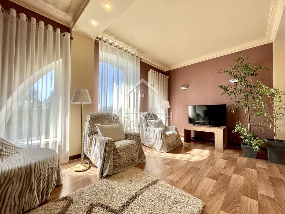 Продам капитальный дом, 5 комнат, Индустриальный, Рогань