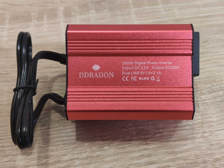 Автомобильный инвертор 12-220V, 200W