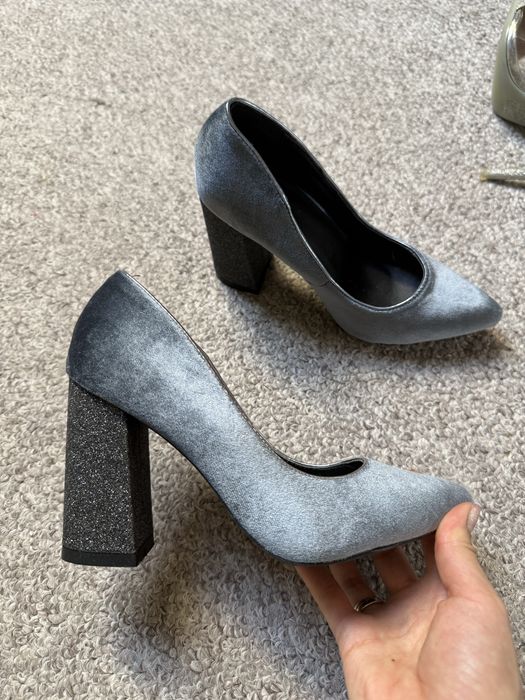 Туфлі велюрові блискучі