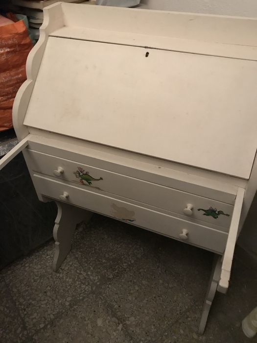 Escrivaninha muito antiga