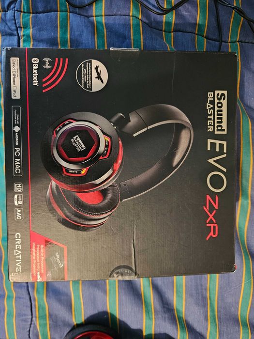 Creative Sound Blaster EVO ZxR – Headset Bluetooth com ANC | Com Caixa e Cabos