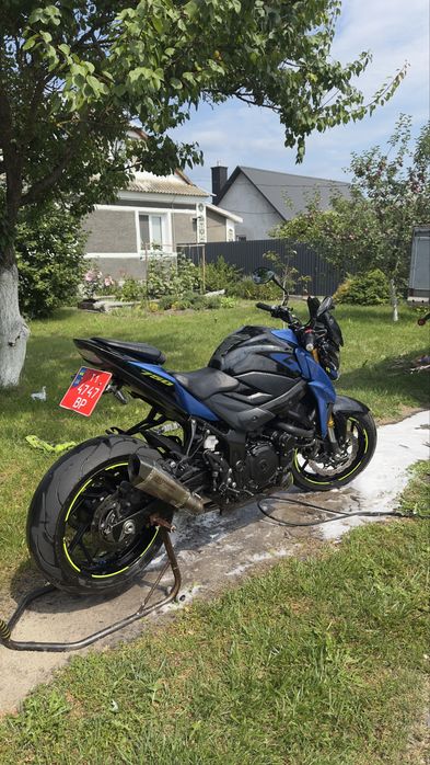 Suzuki gsx-s 750 2021