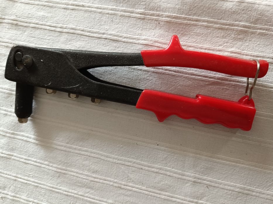 Rebitadora com pouco uso