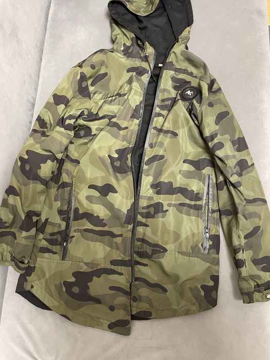 Продам куртку 158-164