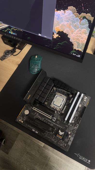 płyta główna asus tuf b760m stan jak na zdjeciach